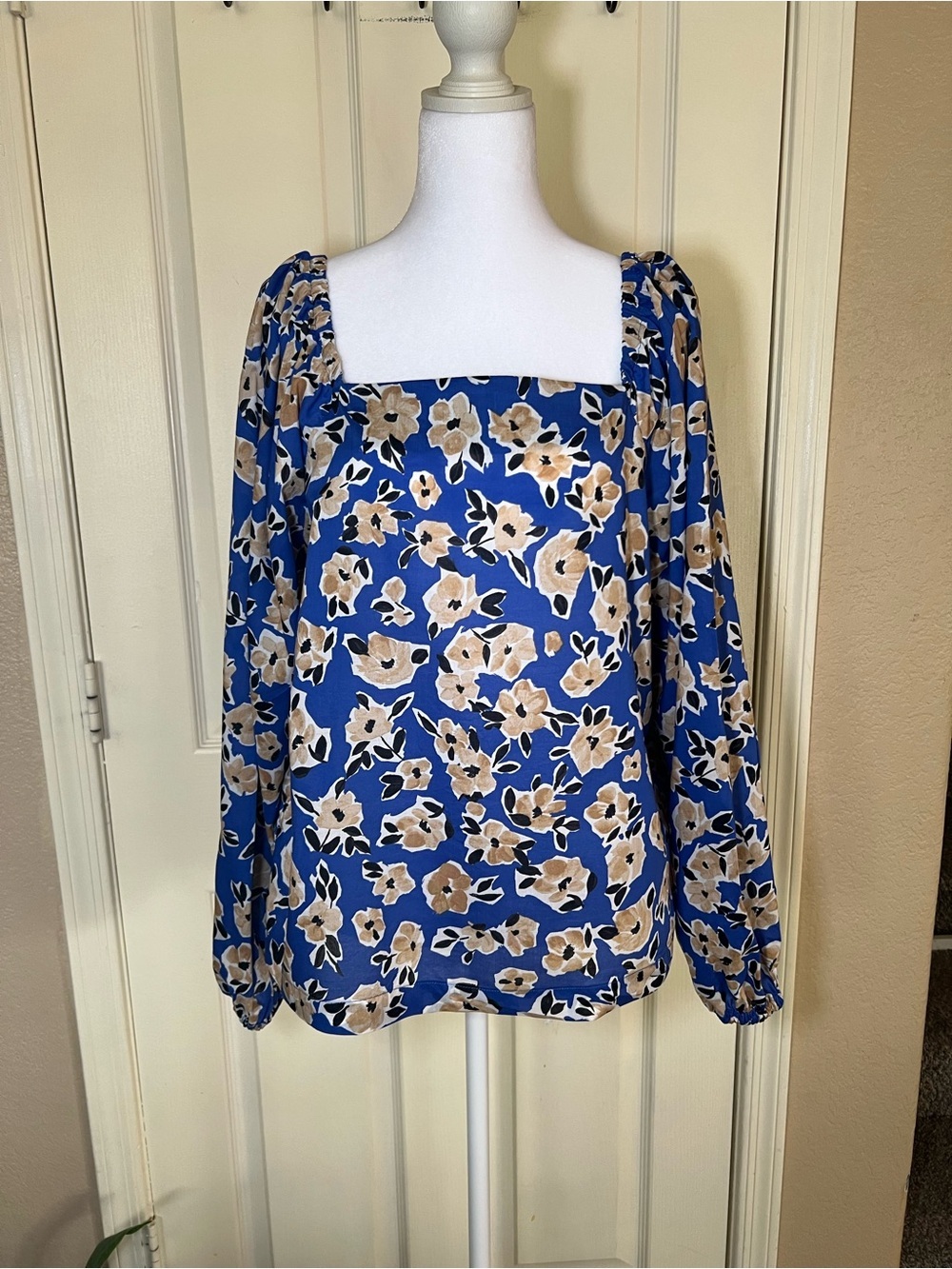 Ann Taylor Blue Floral Square Neck Long Sleeve Blouse Women’s LT Large Tall